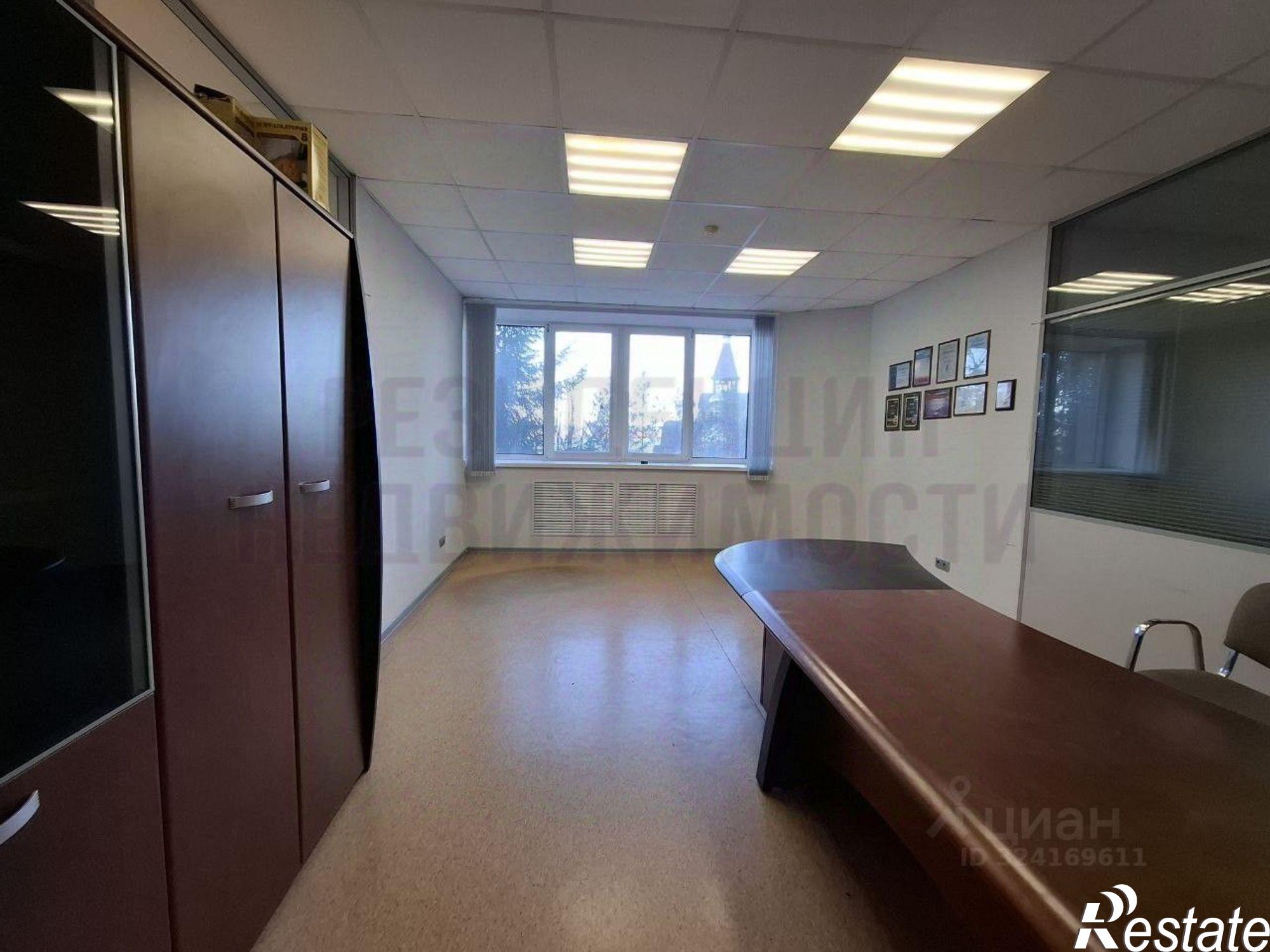 Сдать офис, помещение под офис за 188 000 рублей на ул Лейтенанта Шмидта, 1 3