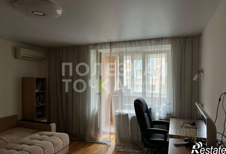 4-комн квартира ул Братьев Коростелевых, 81,  д. 81