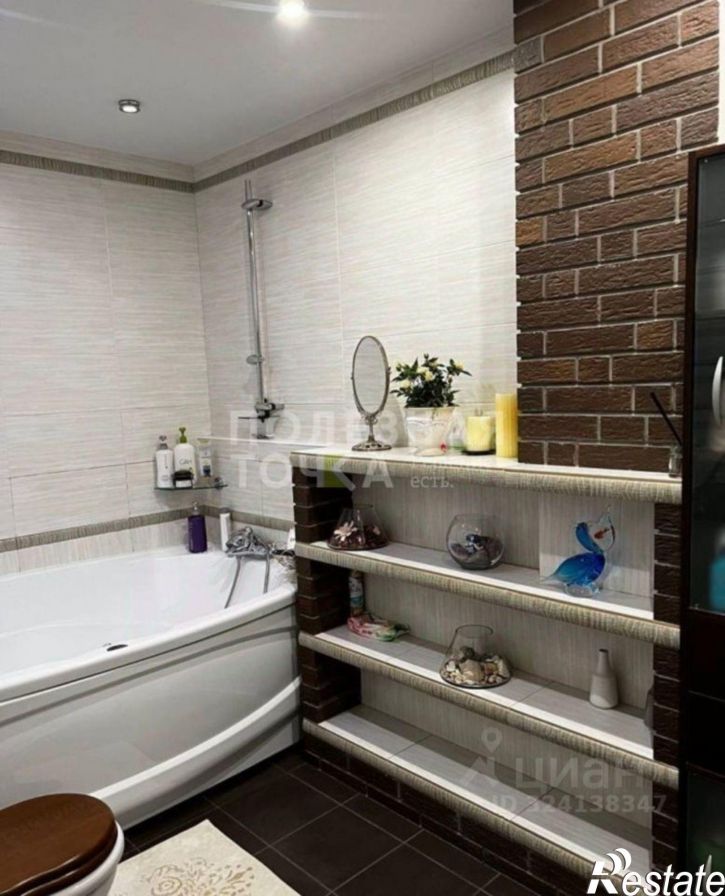 4-комн квартира ул Братьев Коростелевых, 81,  д. 81