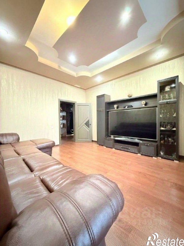 3-комн квартира 5-я просека, 103,  д. 103