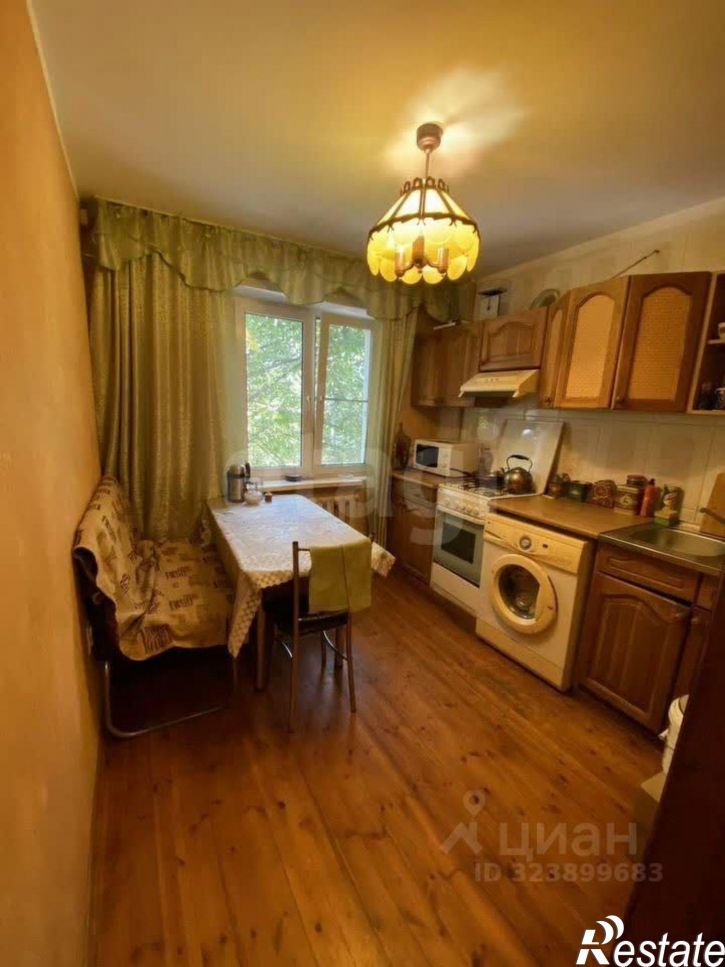 4-комн квартира ул Силина, 14,  д. 14