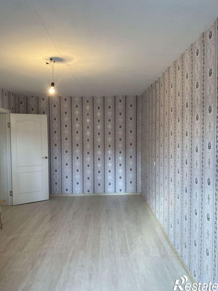 2-комн квартира улица Советской Армии, 127,  д. 127