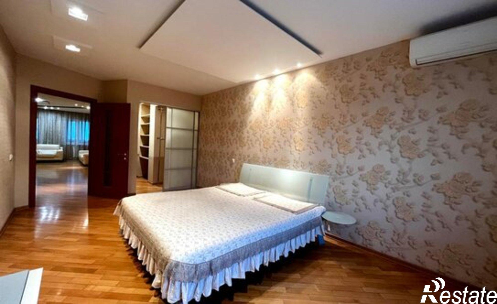 Купить квартиру за 25 000 000 рублей на ул Молодогвардейская, 168