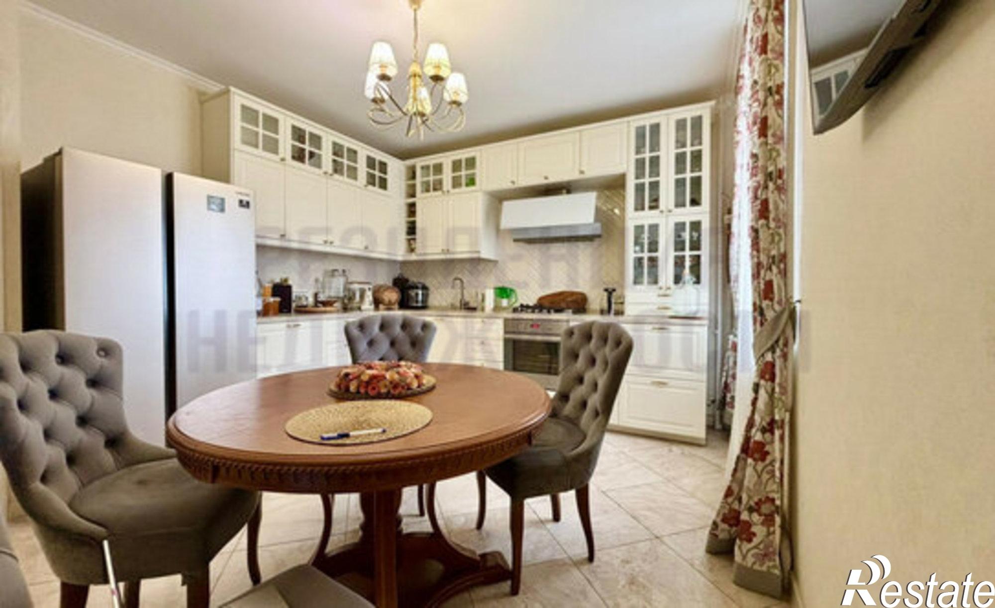 Купить квартиру за 25 000 000 рублей на улица Братьев Коростелёвых, 79