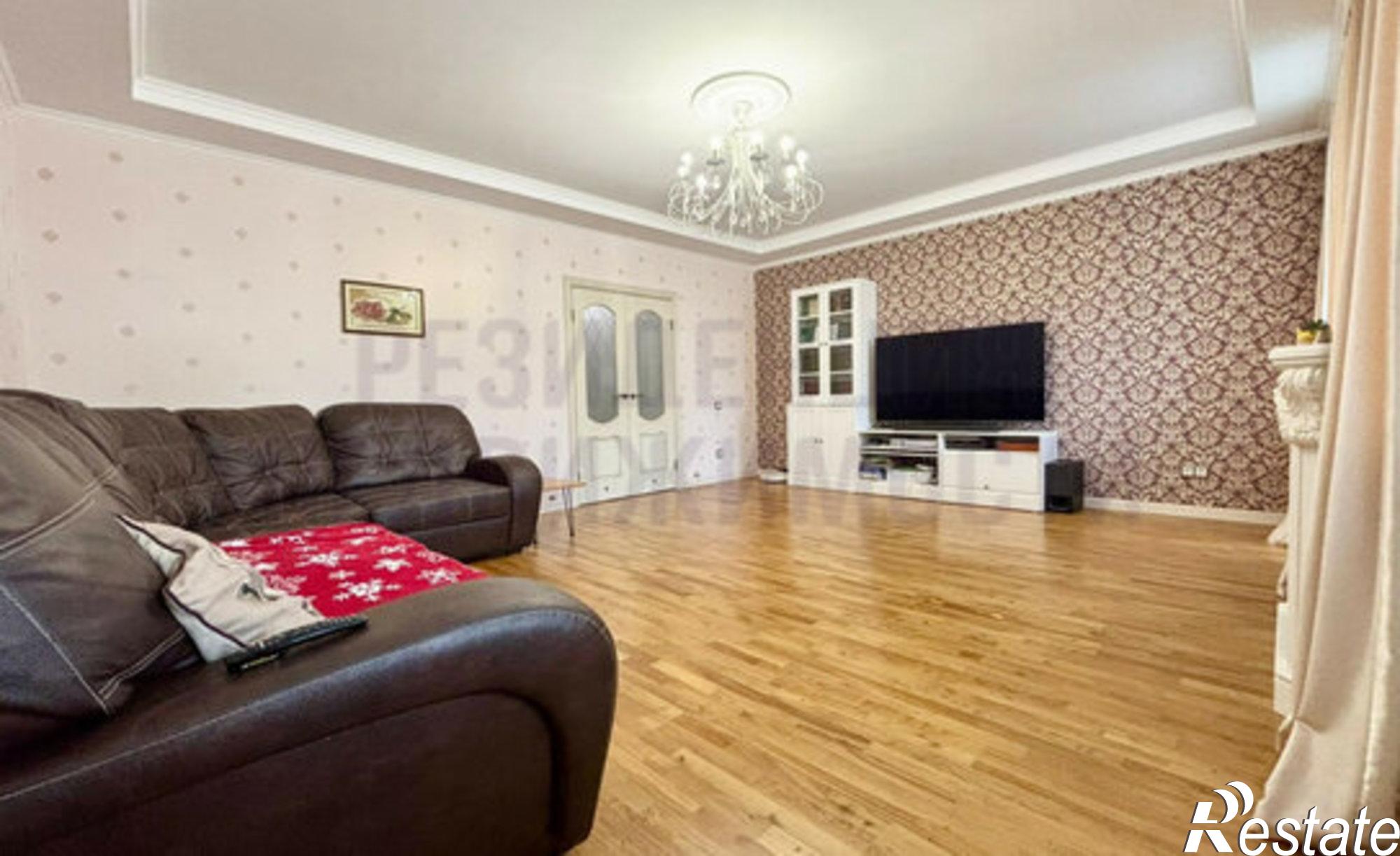 Купить квартиру за 25 000 000 рублей на улица Братьев Коростелёвых, 79