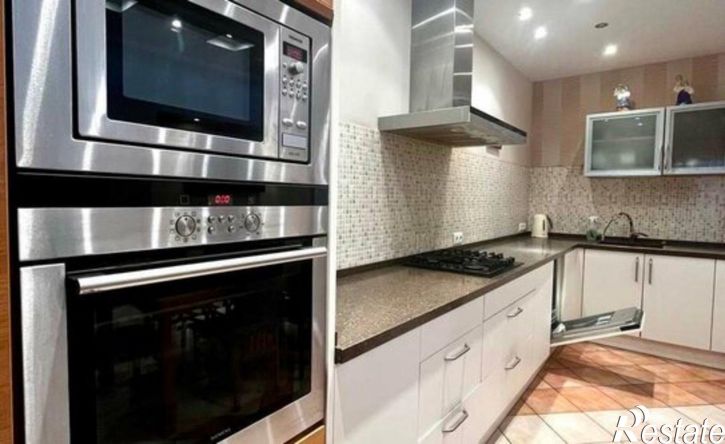 3-комн квартира ул Молодогвардейская, 168,  д. 168