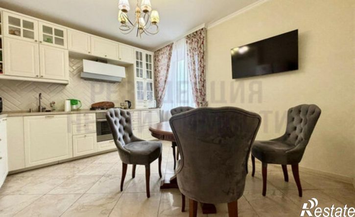 3-комн квартира улица Братьев Коростелёвых, 79,  д. 79