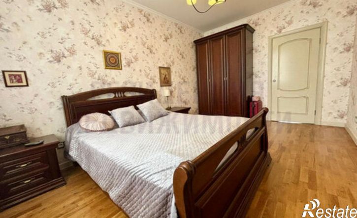 3-комн квартира улица Братьев Коростелёвых, 79,  д. 79