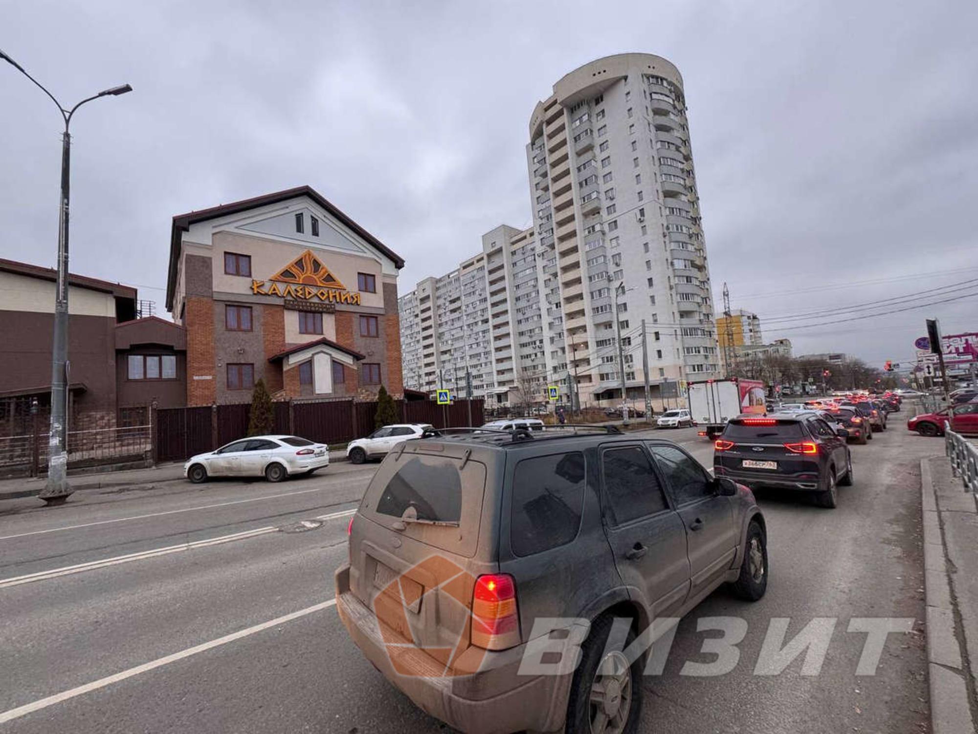 Сдать торговое помещение за 450 000 рублей на Дыбенко улица, 104