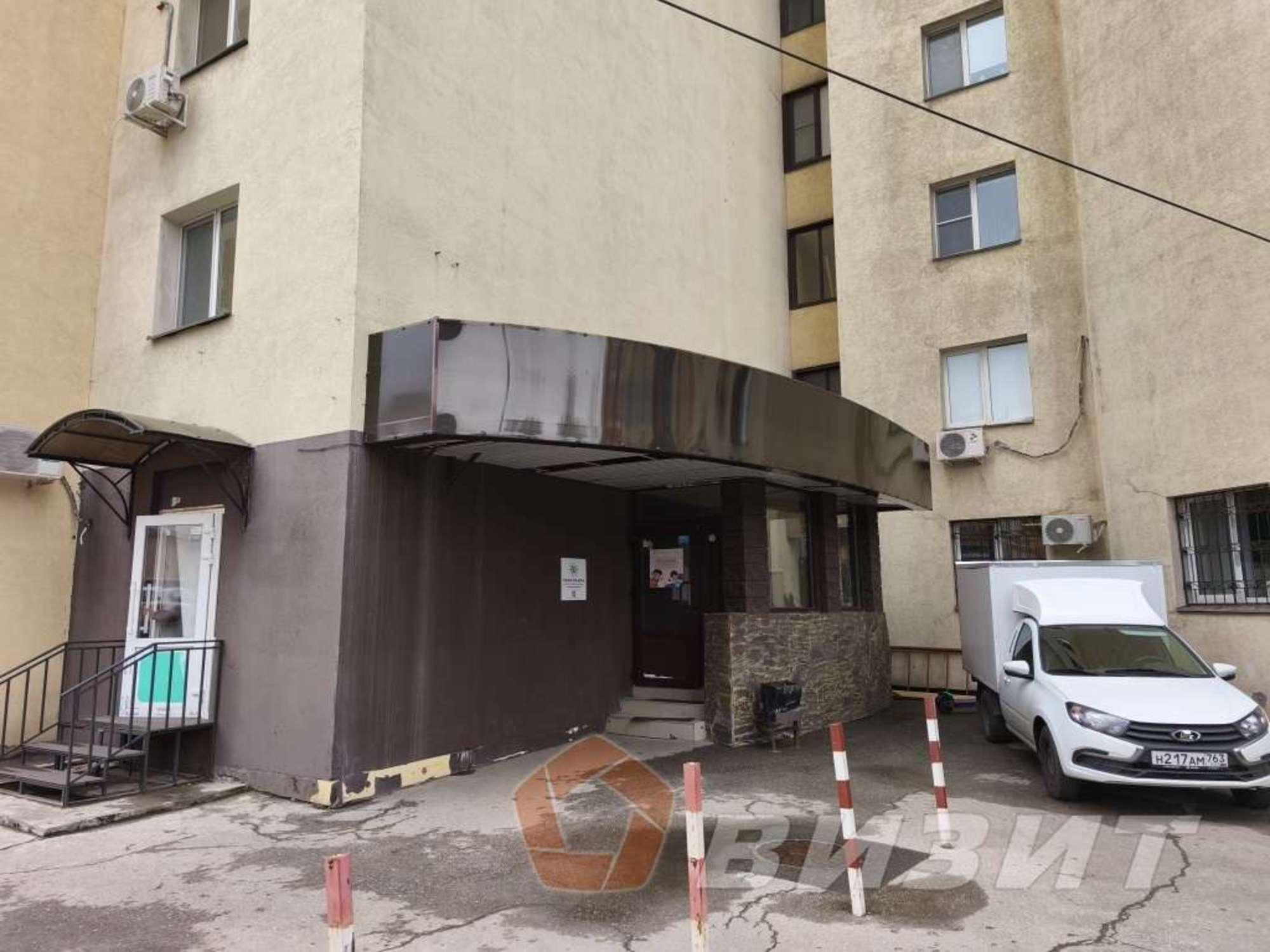 Сдать торговое помещение за 140 000 рублей на Молодежная улица, 6