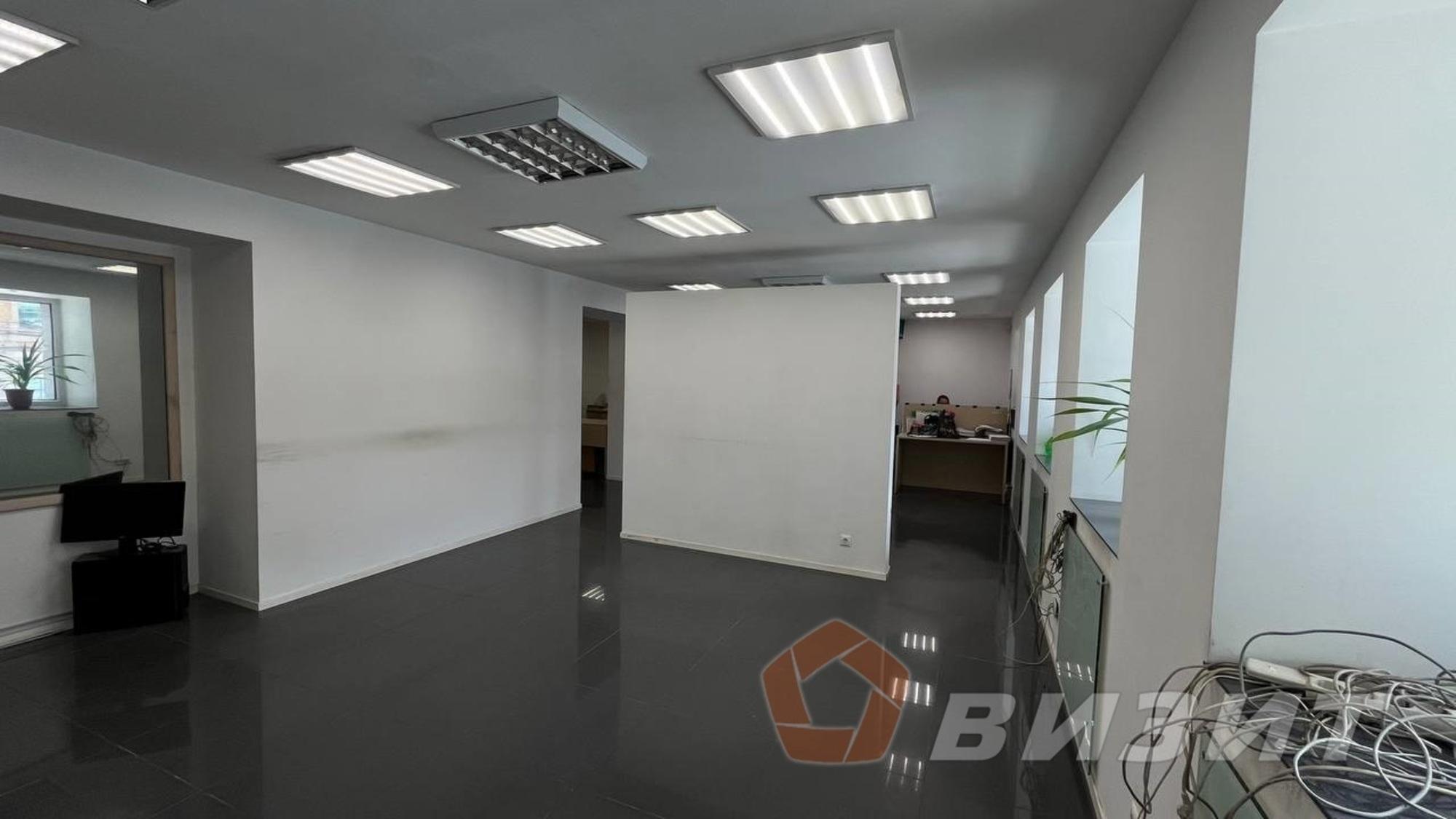 Купить офис, помещение под офис за 33 750 000 рублей на Водников улица, 35
