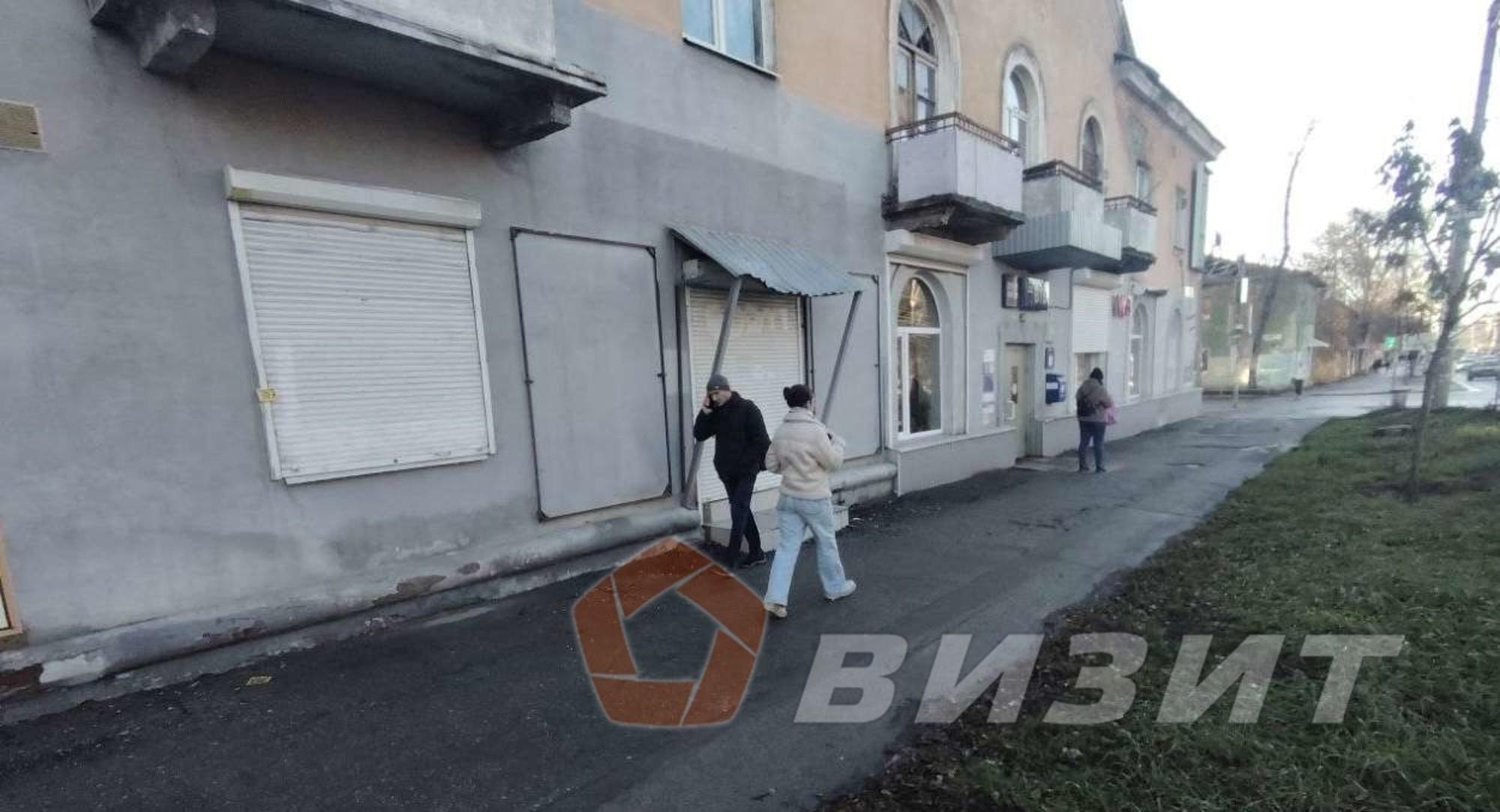 Купить торговое помещение за 8 400 000 рублей на Авроры улица, 173