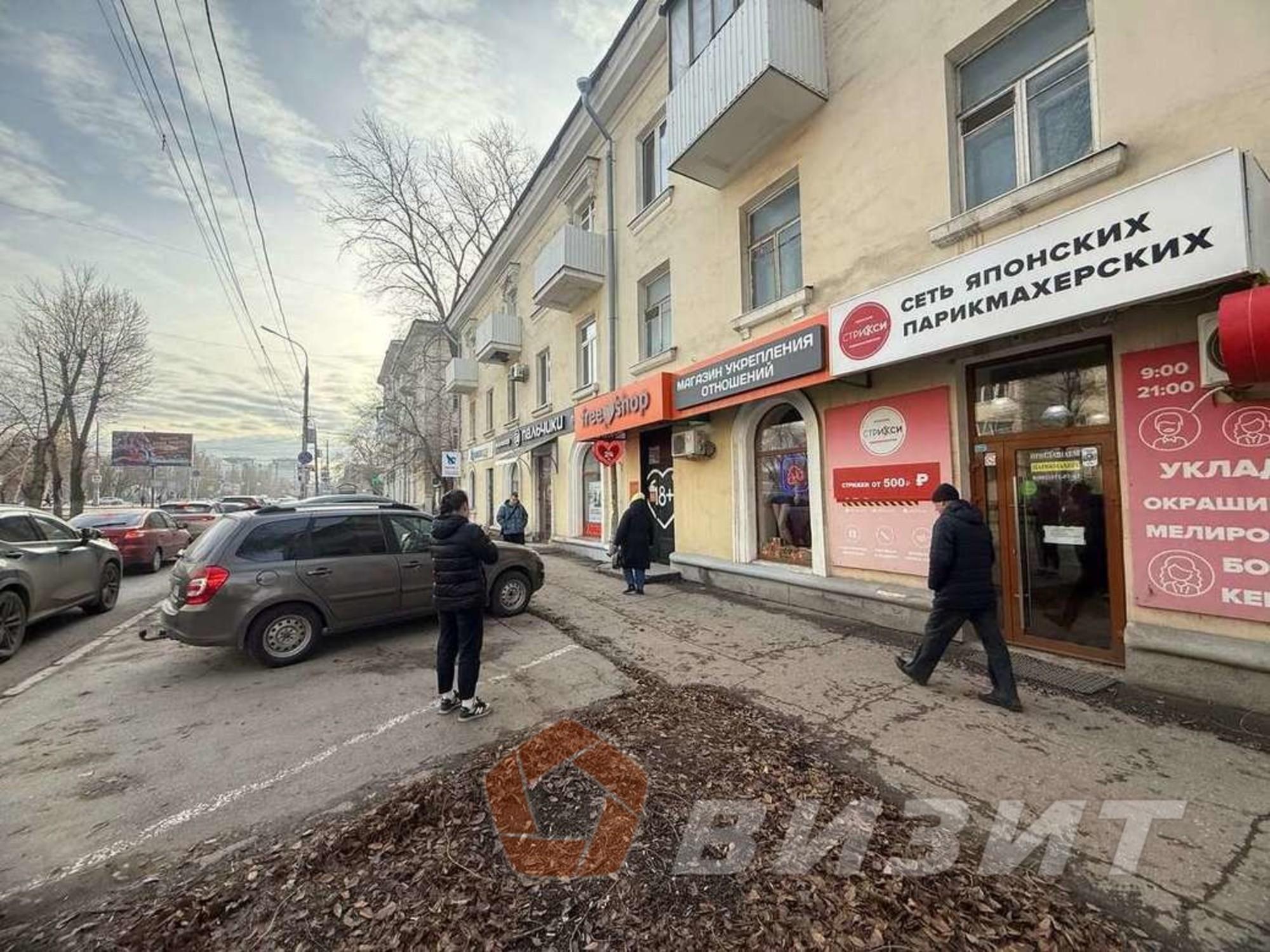 Сдать торговое помещение за 140 000 рублей на Советской Армии улица, 202