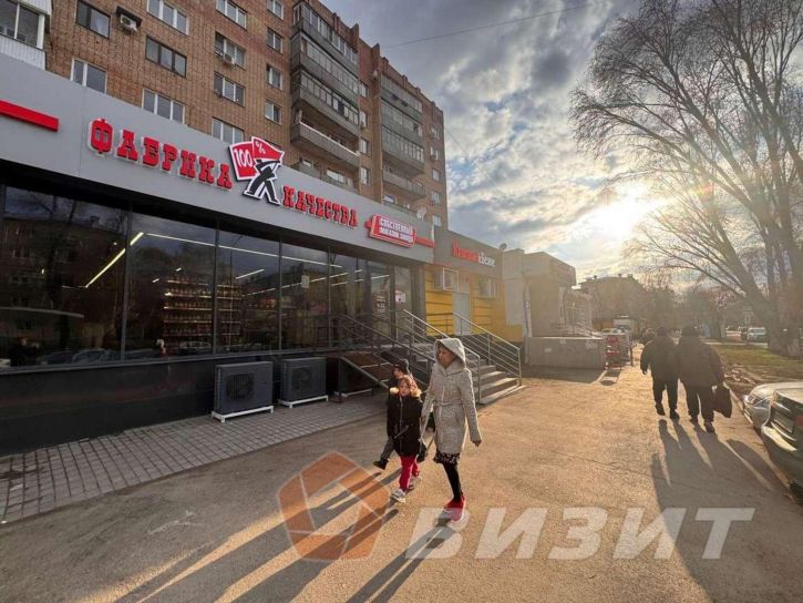 Торговое помещение Мориса Тореза улица, 13а