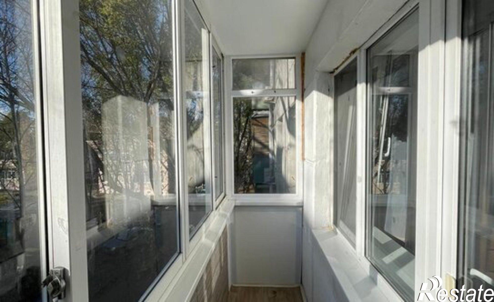 Купить квартиру за 2 700 000 рублей на Конный проезд, 4