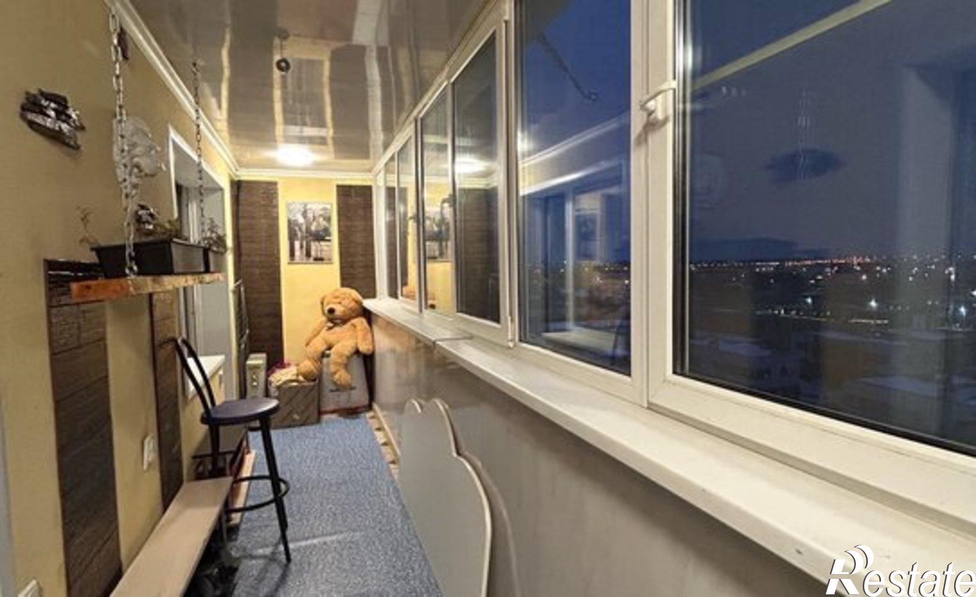 Купить квартиру за 8 800 000 рублей на ул Новокомсомольская, 42