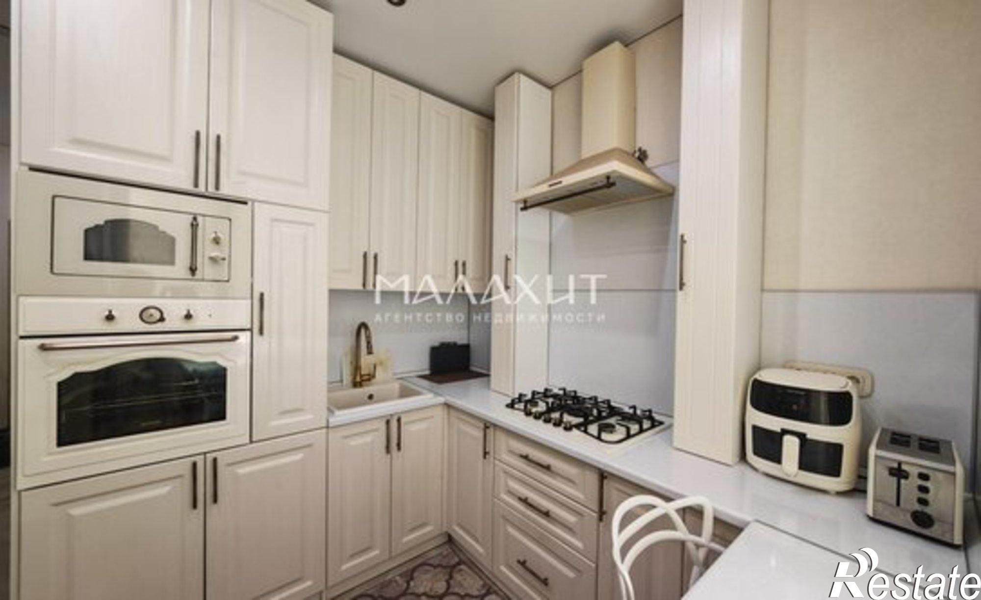 Купить квартиру за 13 700 000 рублей на ул Молодогвардейская, 135