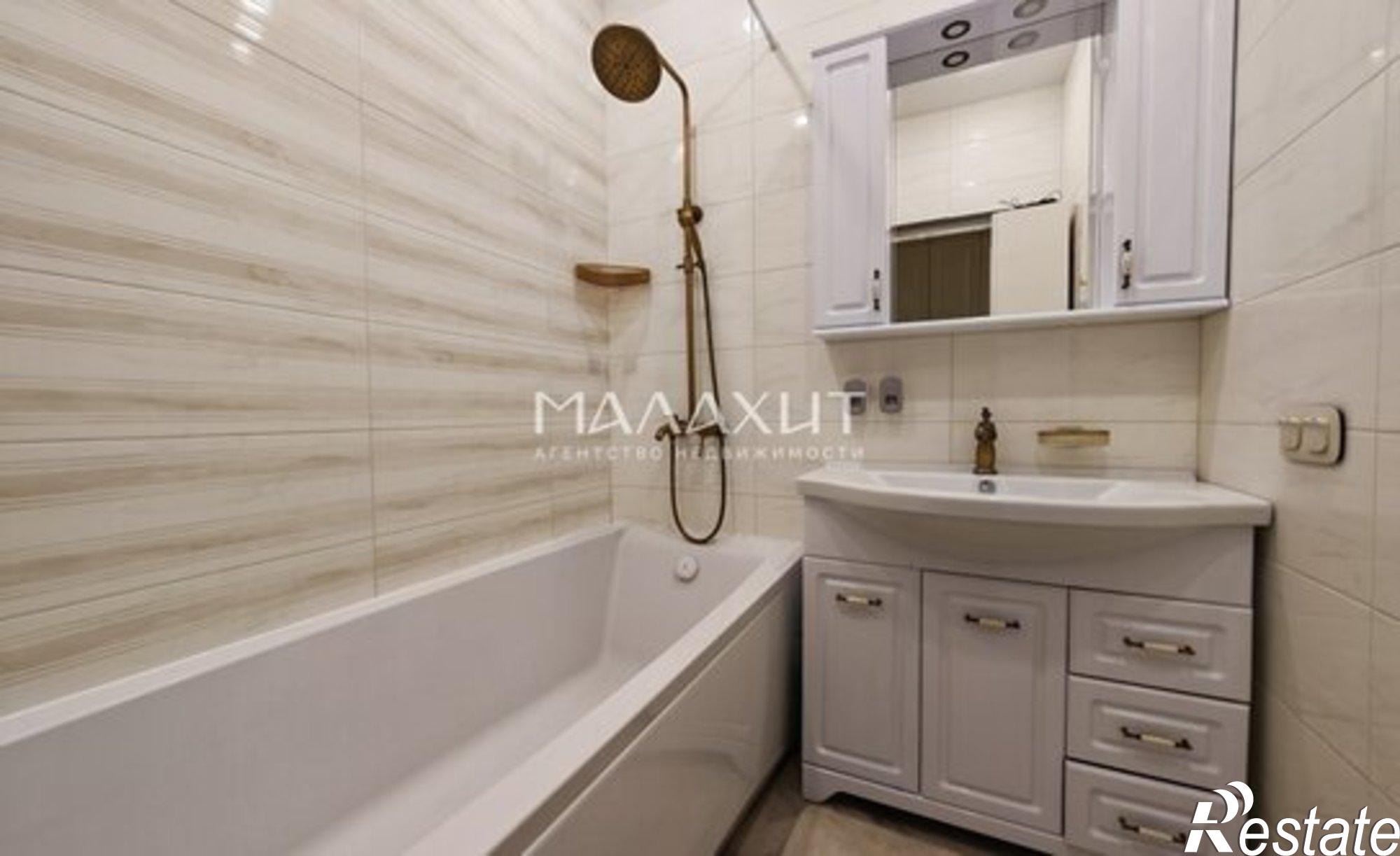 Купить квартиру за 13 700 000 рублей на ул Молодогвардейская, 135