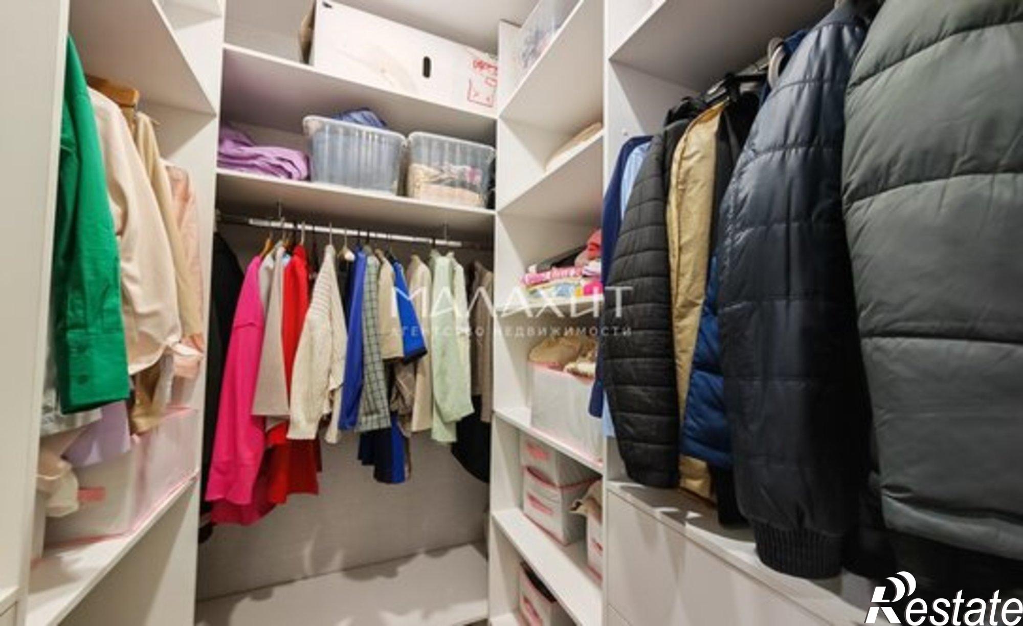 Купить квартиру за 13 700 000 рублей на ул Молодогвардейская, 135