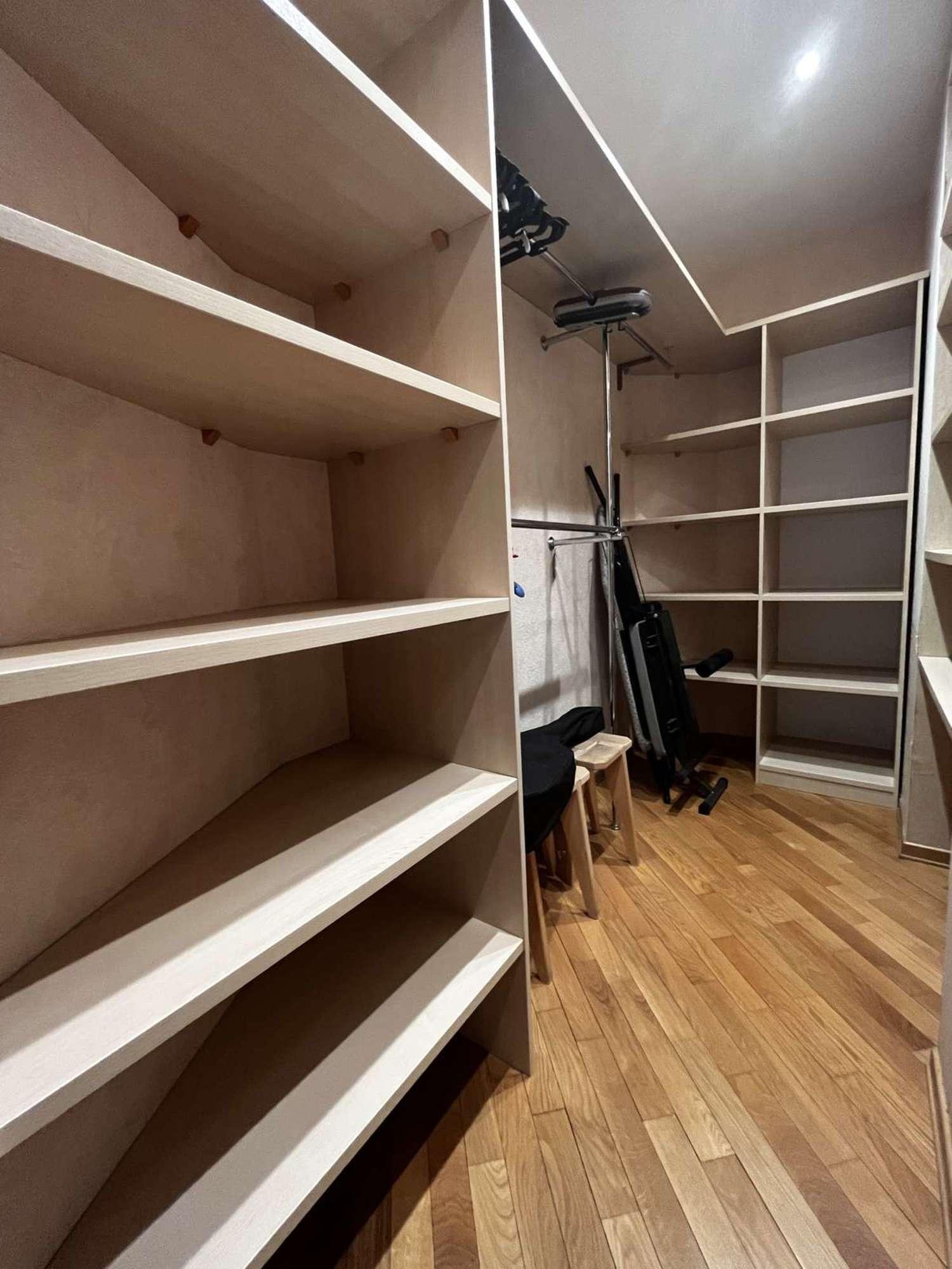 Купить квартиру за 25 000 000 рублей на Молодогвардейская улица, 168