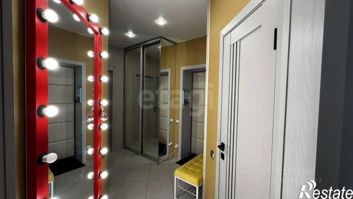 2-комн квартира Демократическая улица, 142A,  д. 142A