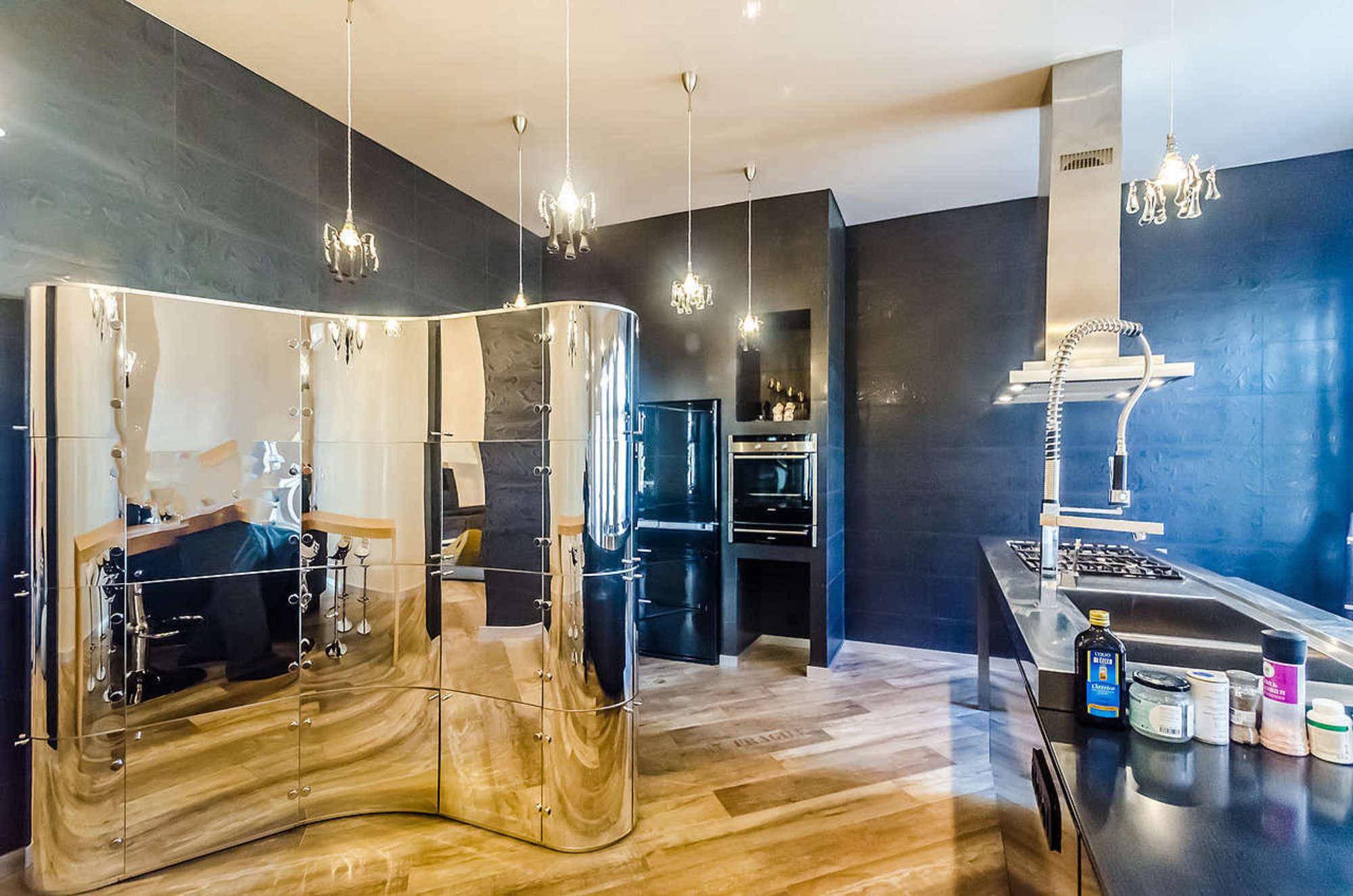 Купить дачу, дом, коттедж за 45 000 000 рублей на 1-я просека