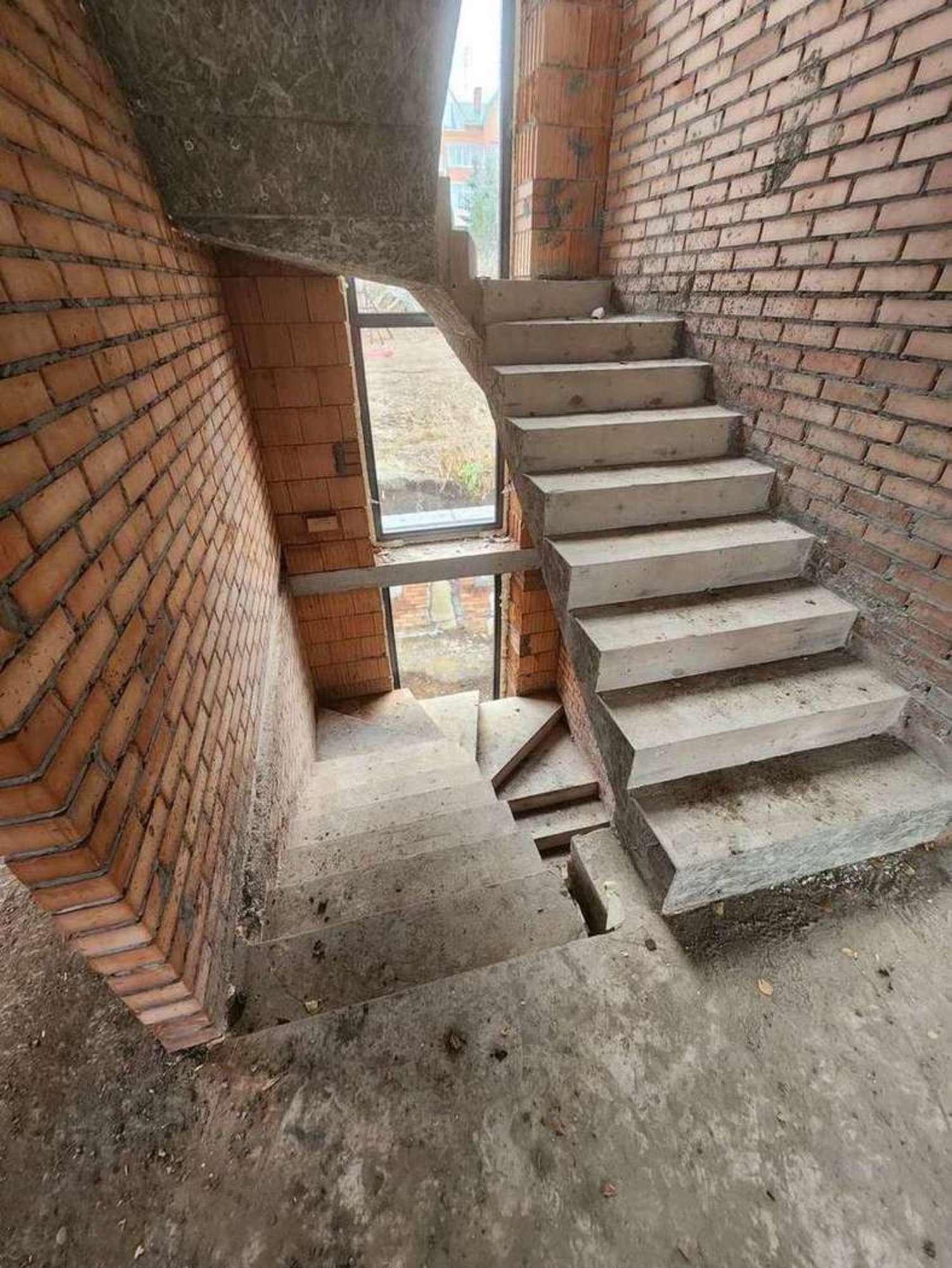 Купить дачу, дом, коттедж за 24 800 000 рублей на 1-я линия, 12