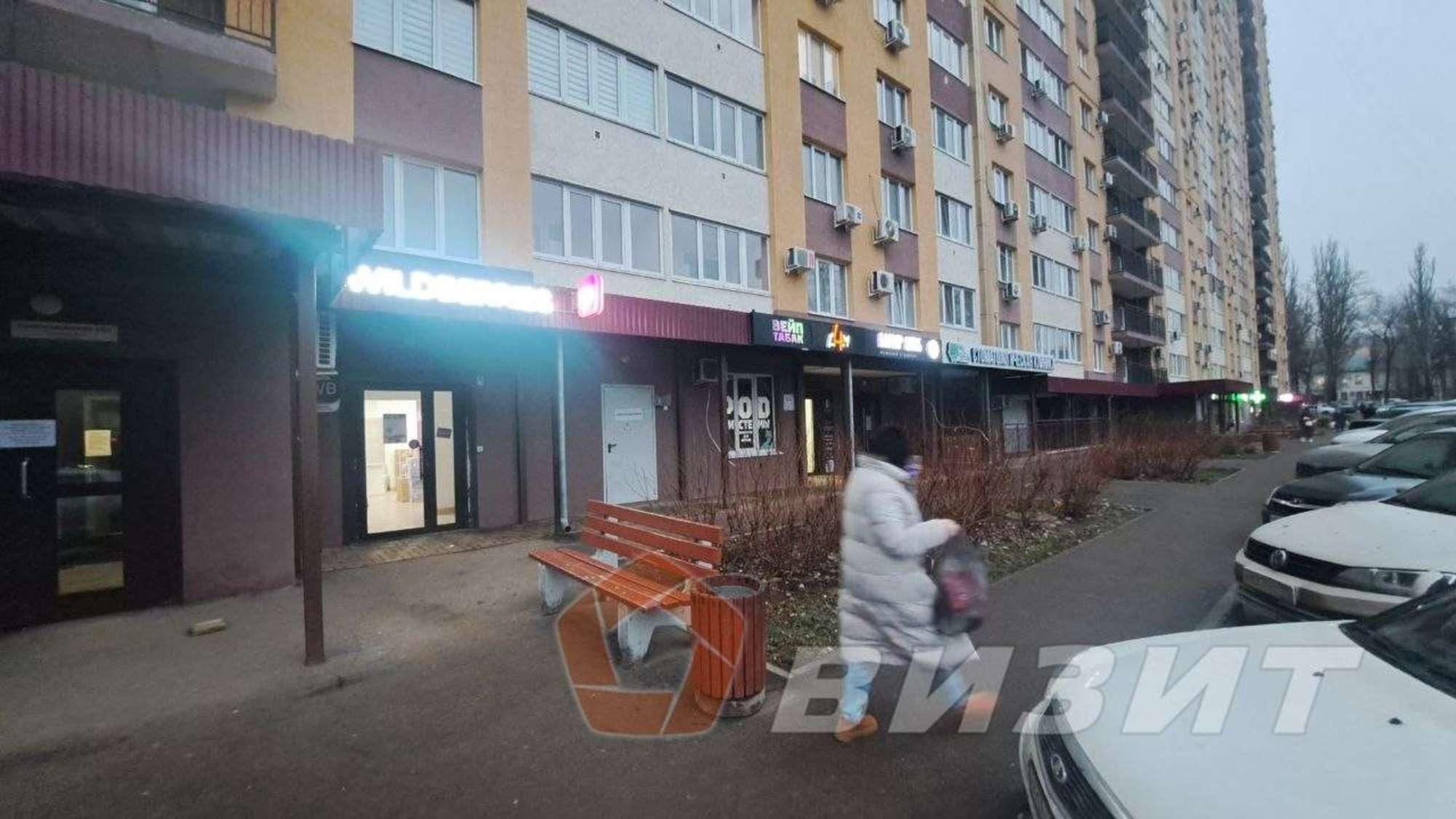 Сдать торговое помещение за 32 000 рублей на Краснодонская улица, 10А