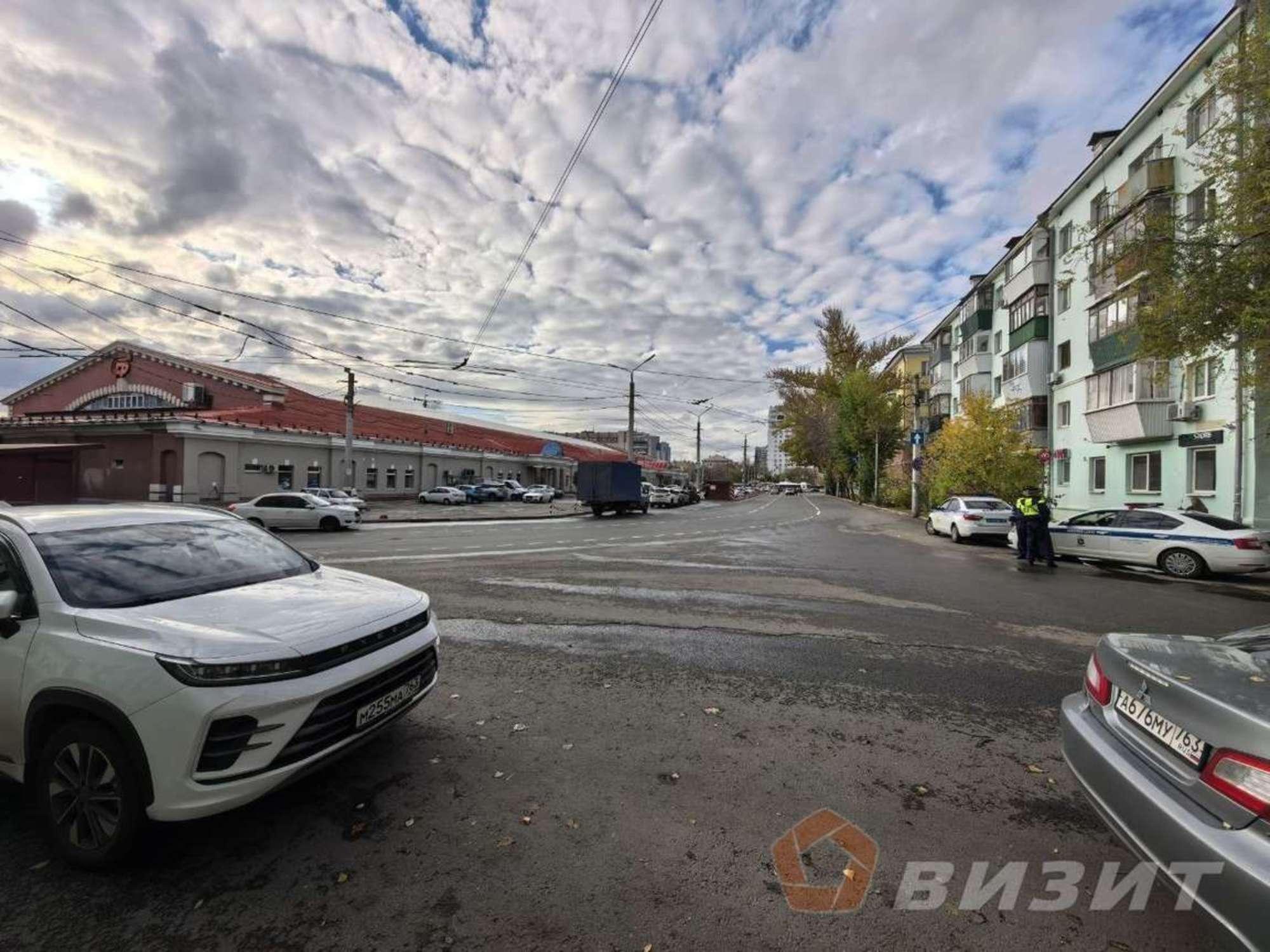 Сдать торговое помещение за 65 000 рублей на Никитинская пл, 26