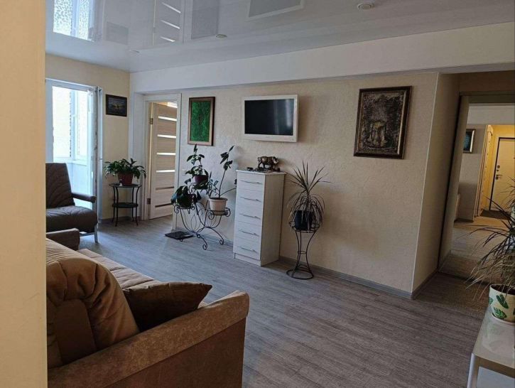 3-комн квартира Спортивная улица, 10