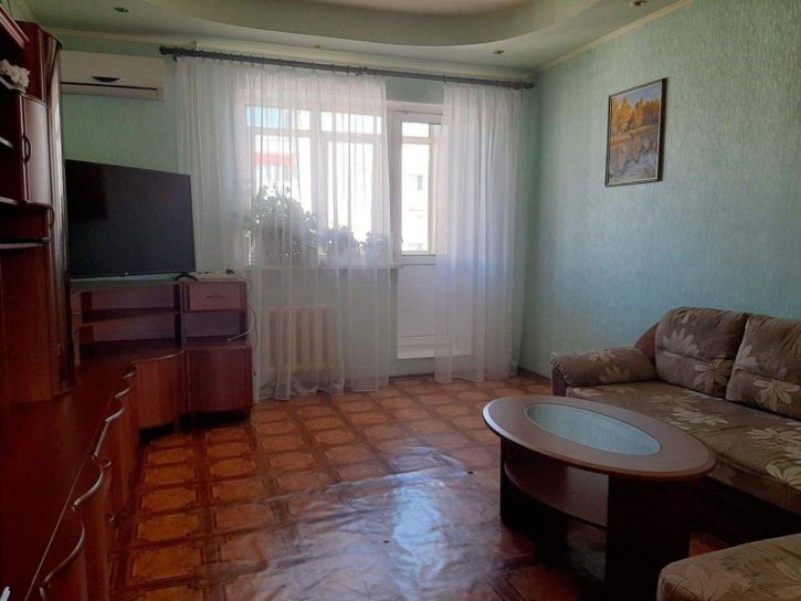 3-комн квартира 5-я просека, 103