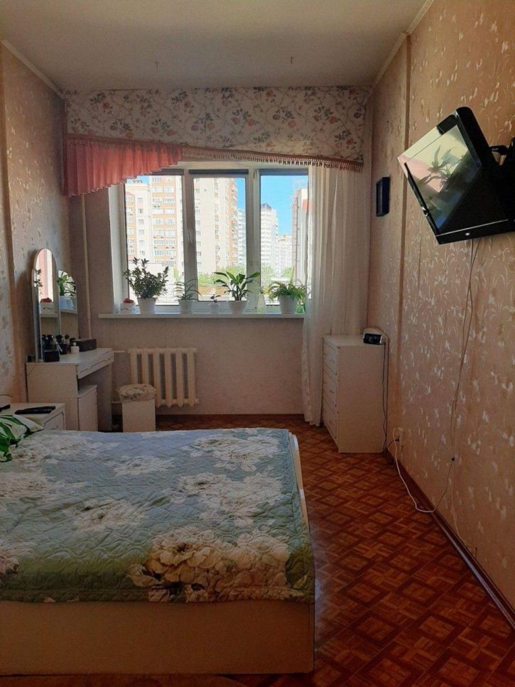 3-комн квартира 5-я просека, 103