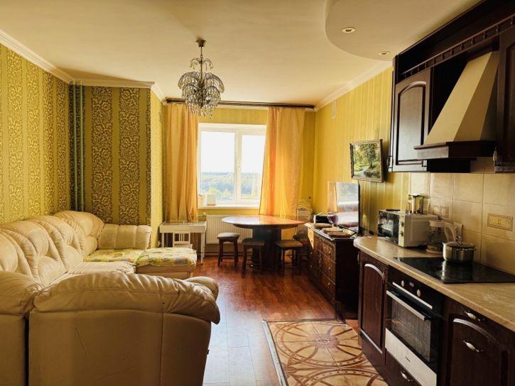 2-комн квартира Осетинская улица, 9