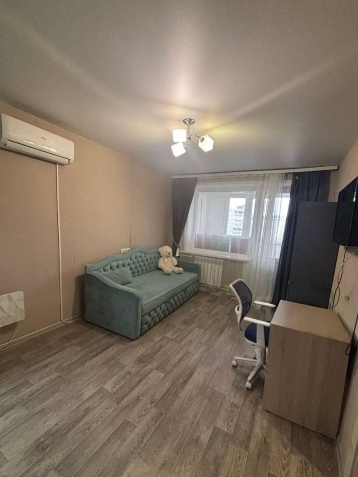 2-комн квартира Георгия Димитрова улица, 92