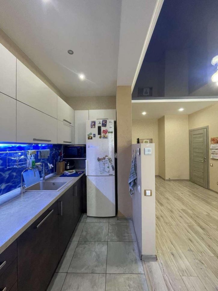 3-комн квартира Степана Разина улица, 150