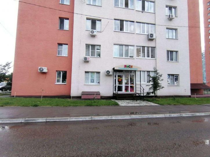 Торговое помещение Виталия Талабаева улица, 4