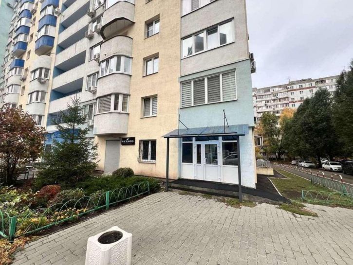 Торговое помещение Молодежная улица, 8а