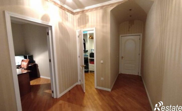 3-комн квартира улица Степана Разина, 101,  д. 101