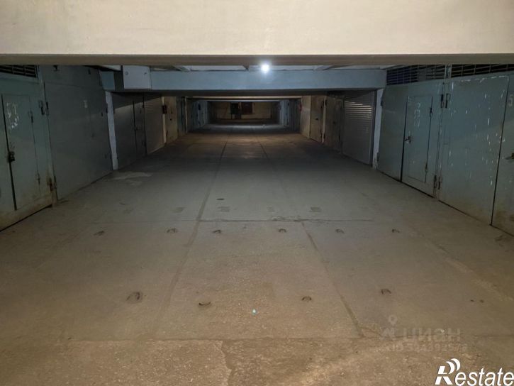 Гараж/парковка улица Братьев Коростелёвых, 79,  д. 79