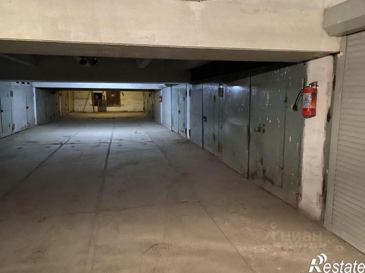 Гараж/парковка улица Братьев Коростелёвых, 79,  д. 79