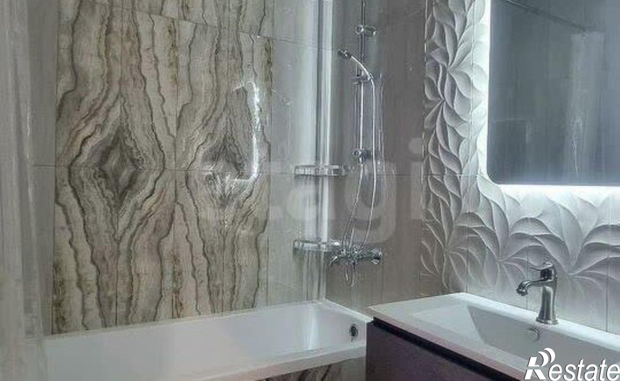 Купить квартиру за 10 000 000 рублей на ул Советской Армии, 131