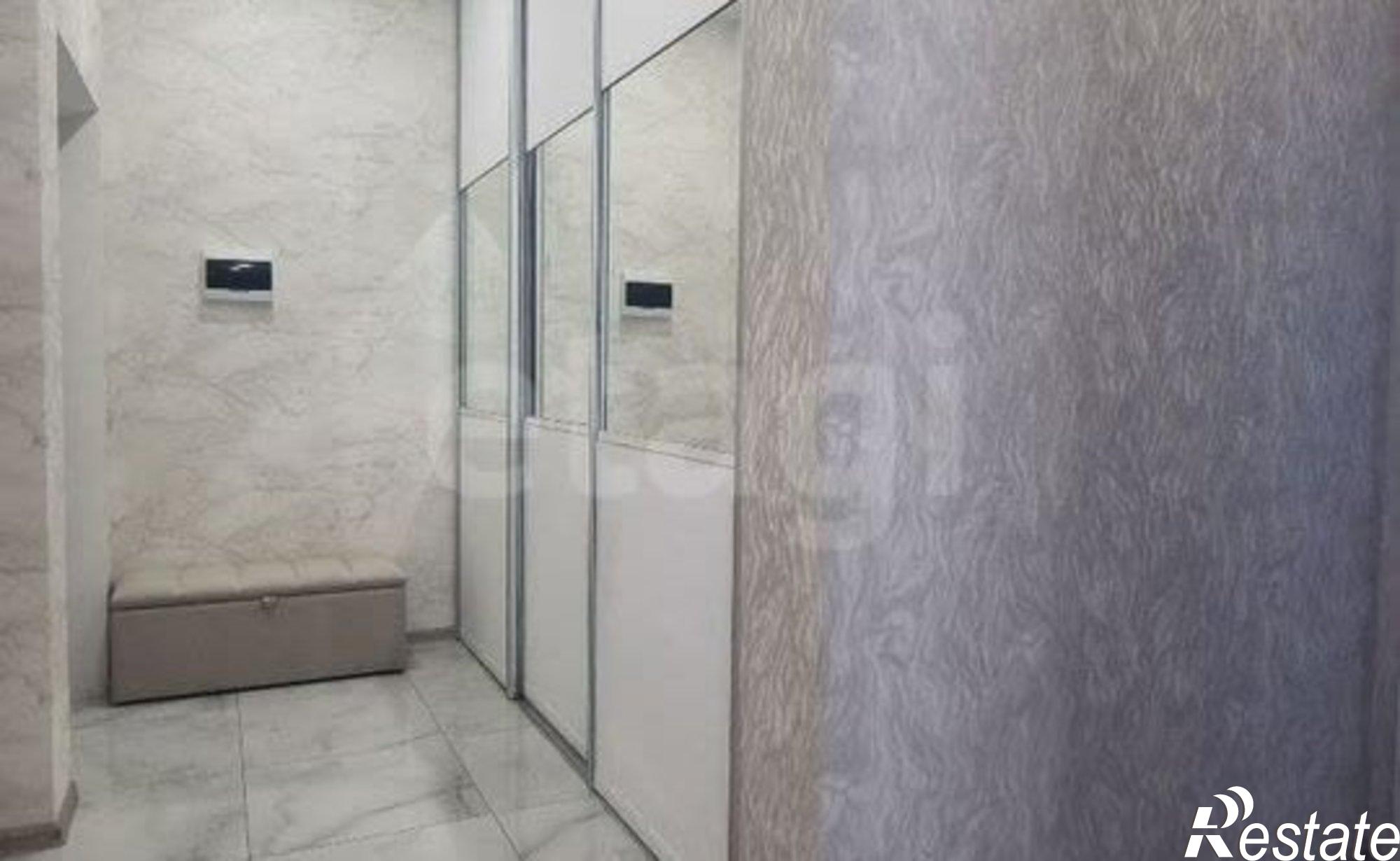 Купить квартиру за 10 000 000 рублей на ул Советской Армии, 131