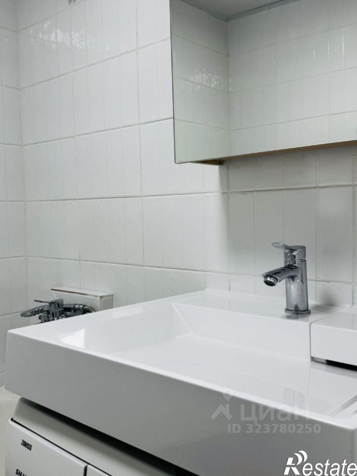 2-комн квартира улица Братьев Коростелёвых, 140,  д. 140