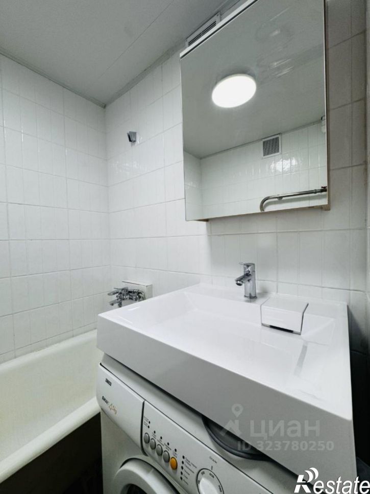 2-комн квартира улица Братьев Коростелёвых, 140,  д. 140