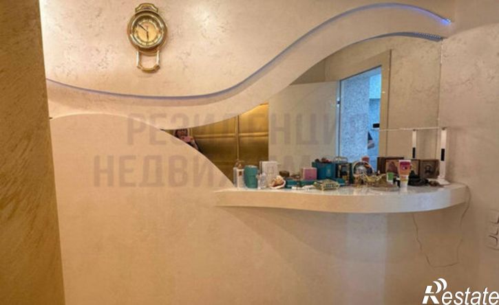 3-комн квартира улица Советской Армии, 240,  д. 240