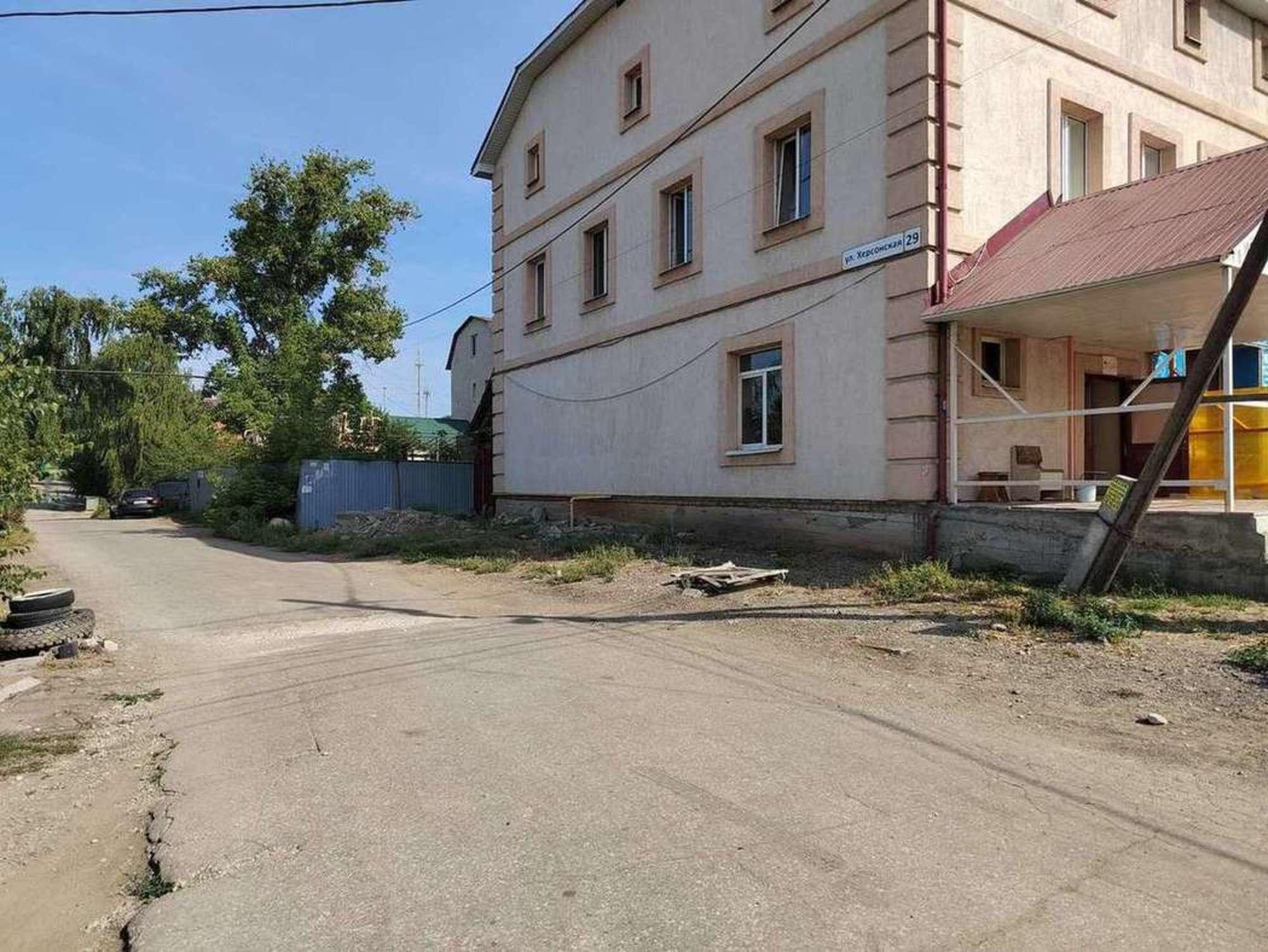 Купить торговое помещение за 28 000 000 рублей на Промышленности улица, 62