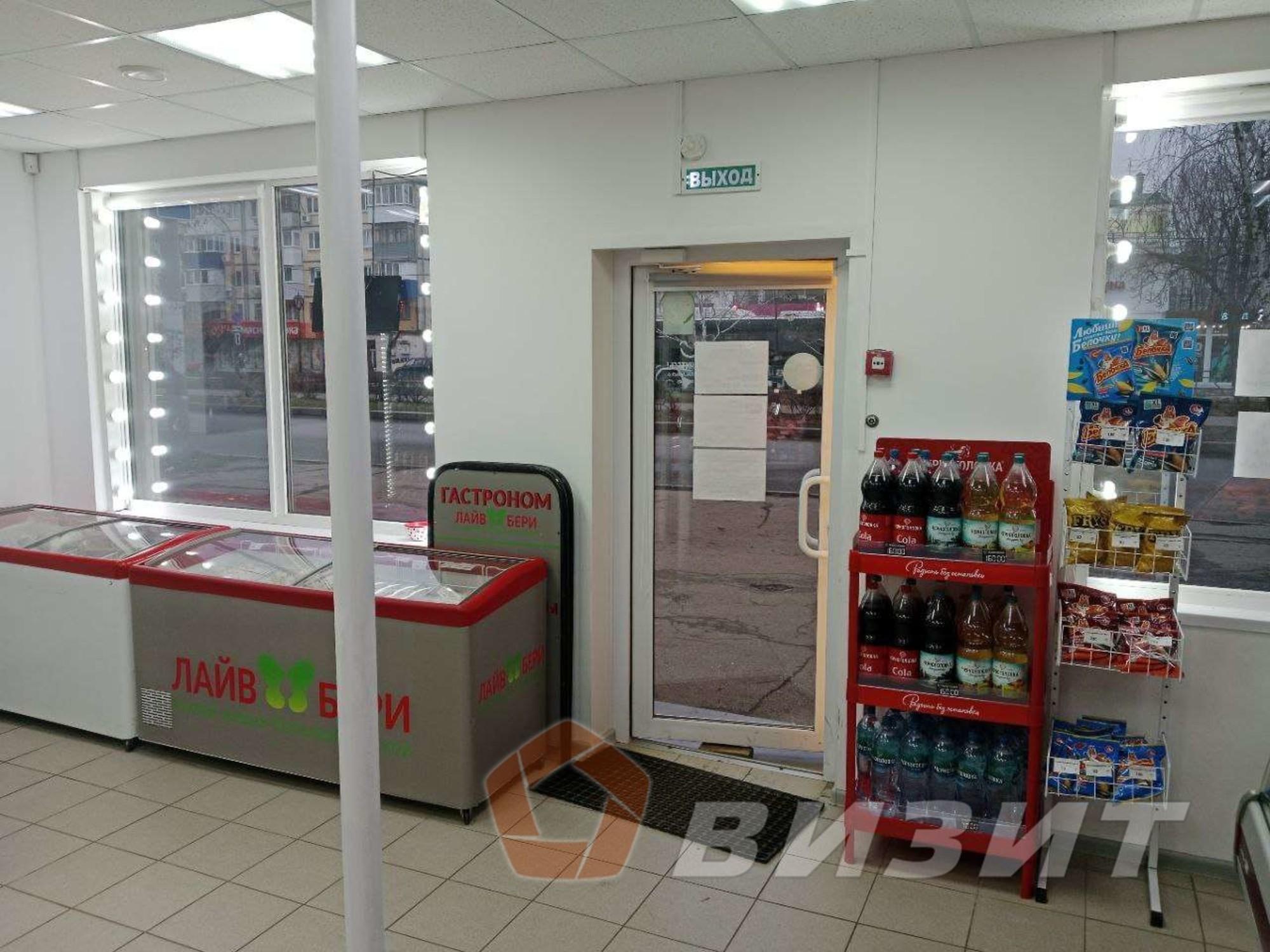 Сдать торговое помещение за 60 000 рублей на Революционная улица, 140а