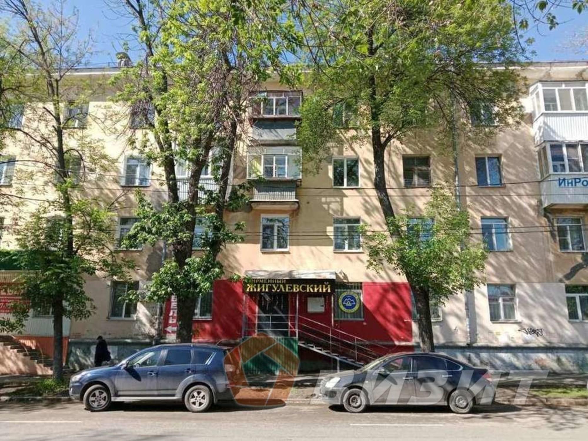 Купить торговое помещение за 13 500 000 рублей на Металлургов проспект, 73