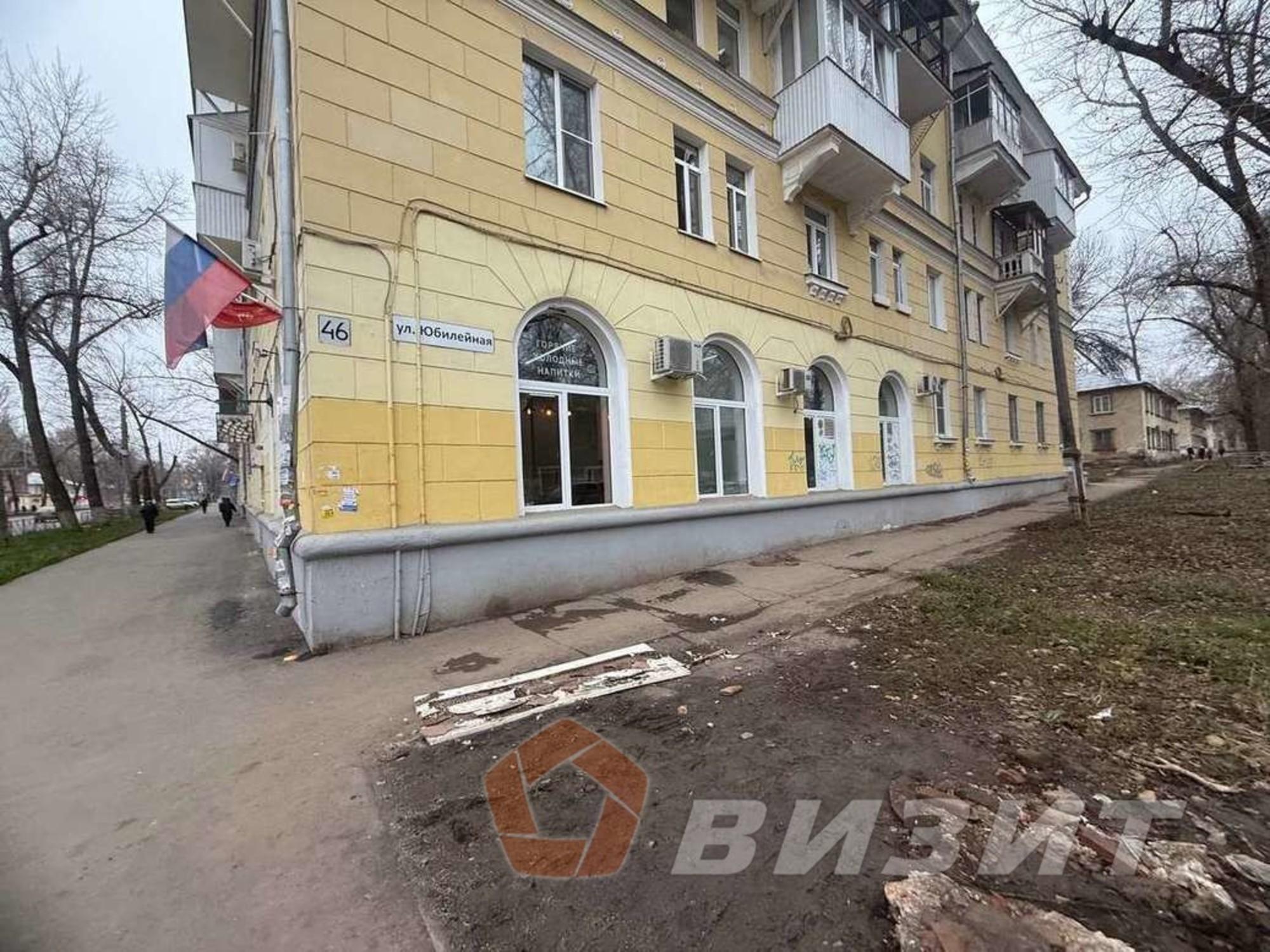 Купить торговое помещение за 14 500 000 рублей на Металлургов проспект, 12