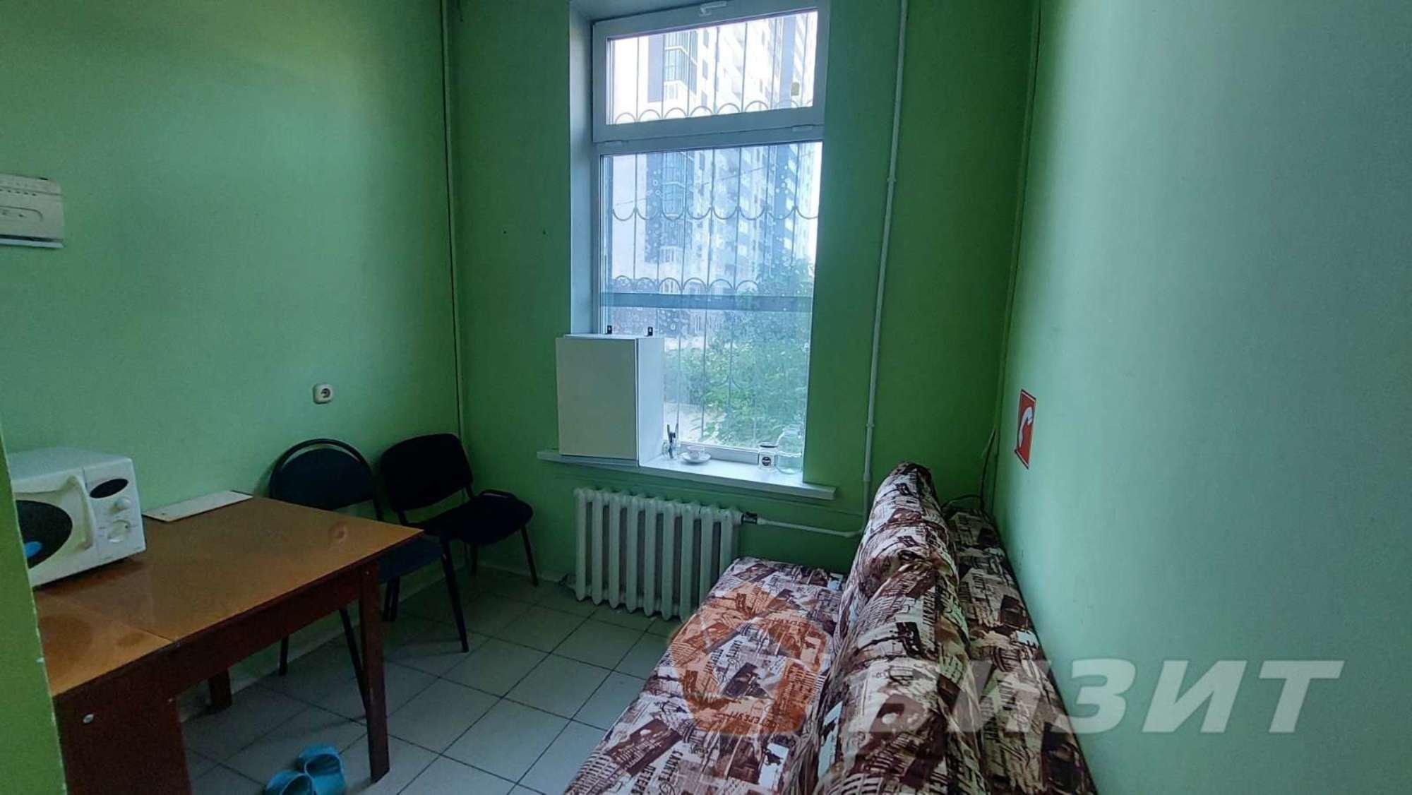 Сдать торговое помещение за 92 650 рублей на Победы улица, 5